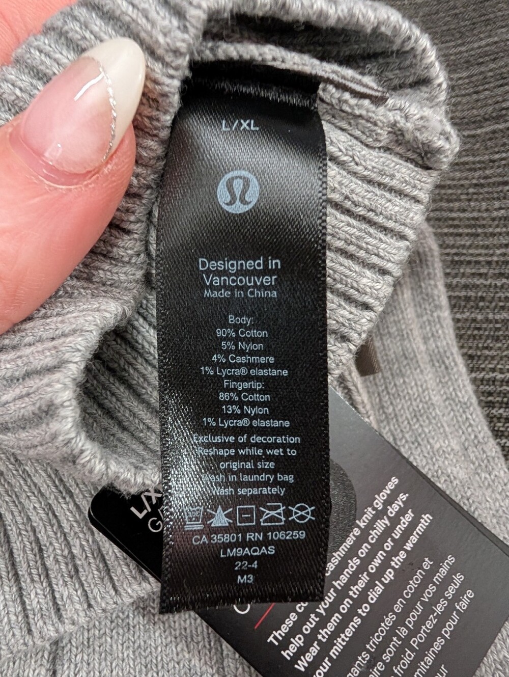 Lululemon Cold Pursuit Knit Gloves Gray Cashmere Blend Touchscreen L/XL NWT - Picture 7 of 7
